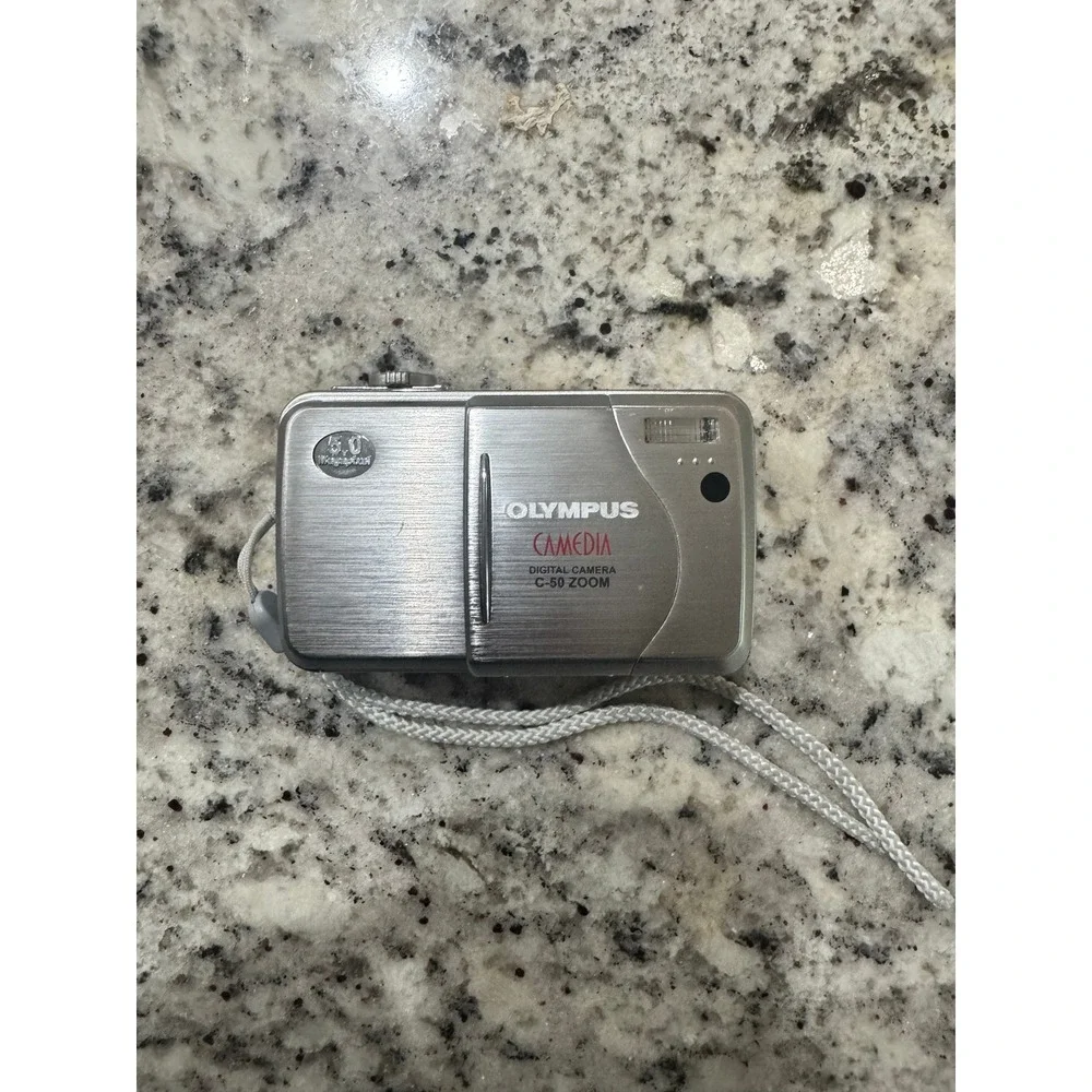 Olympus Camedia C-50 Zoom Digital Camera Silver 5.0MP 3x Optical Zoom Bundle Box
